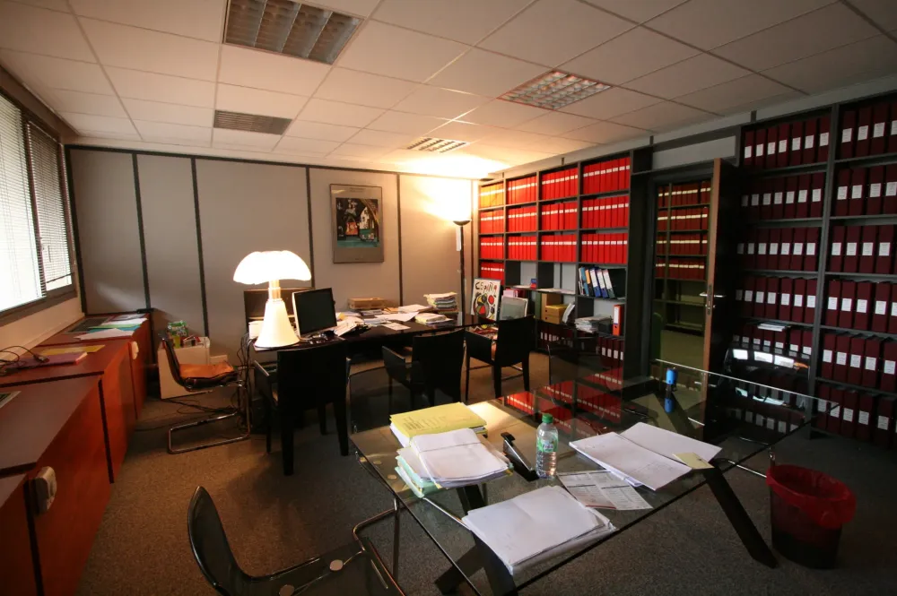 Bureau - 13006