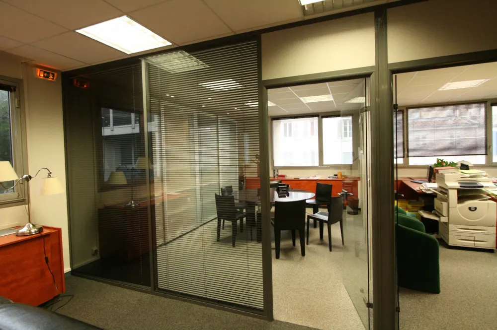 bureau 13006